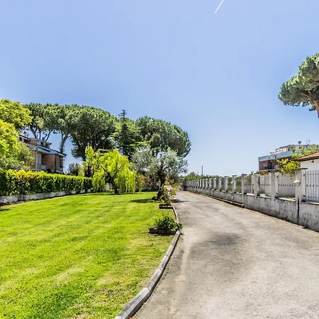 'villa Venere Deluxe' 50mt Sea-free Parking-garden Вилла